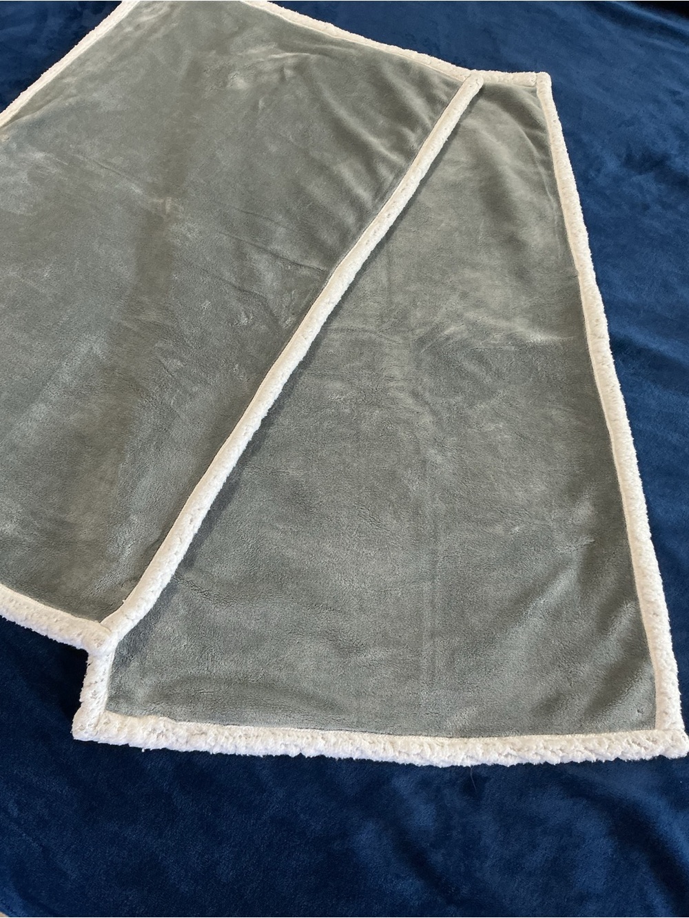 Koolaburra Ugg grey Sherpa Fleece king pillow cover
